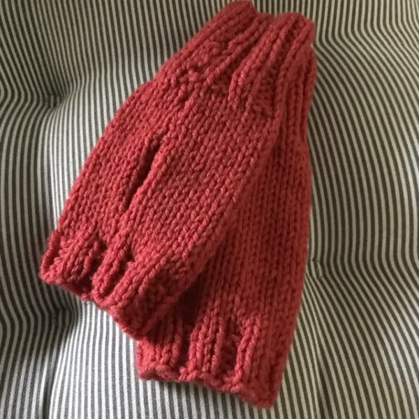 Hand Knitted Fingerless Gloves (4 Colors) - Image 15