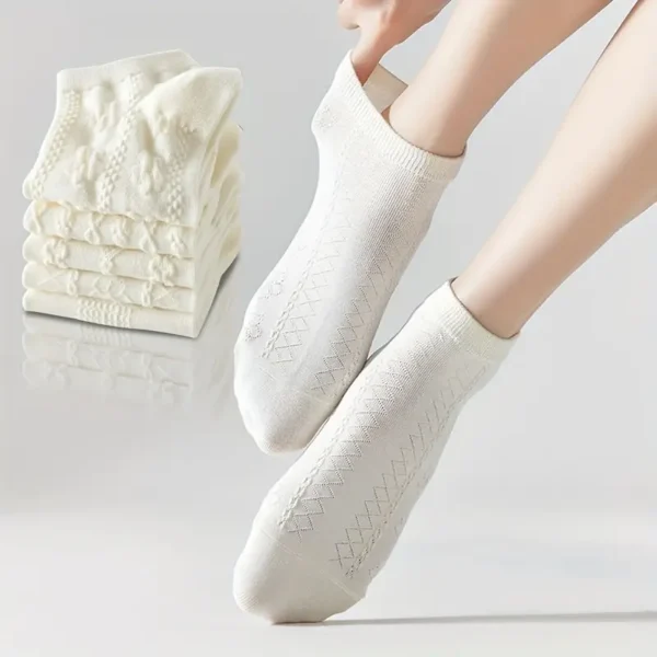 Raised Texture White Socks 5pc Set - Image 4