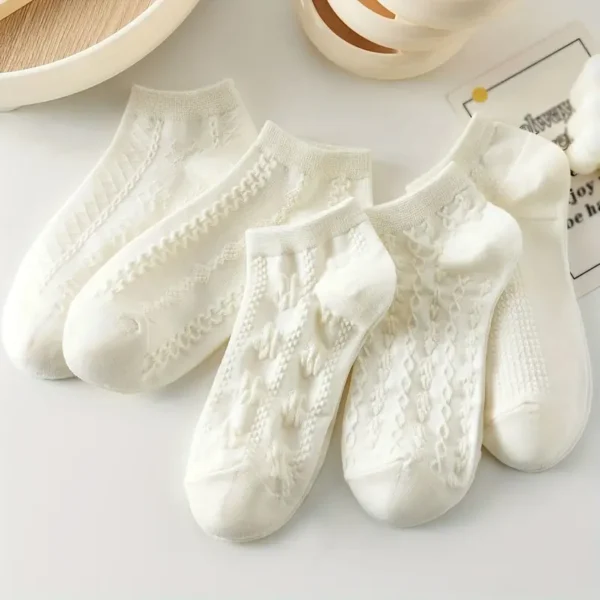 Raised Texture White Socks 5pc Set